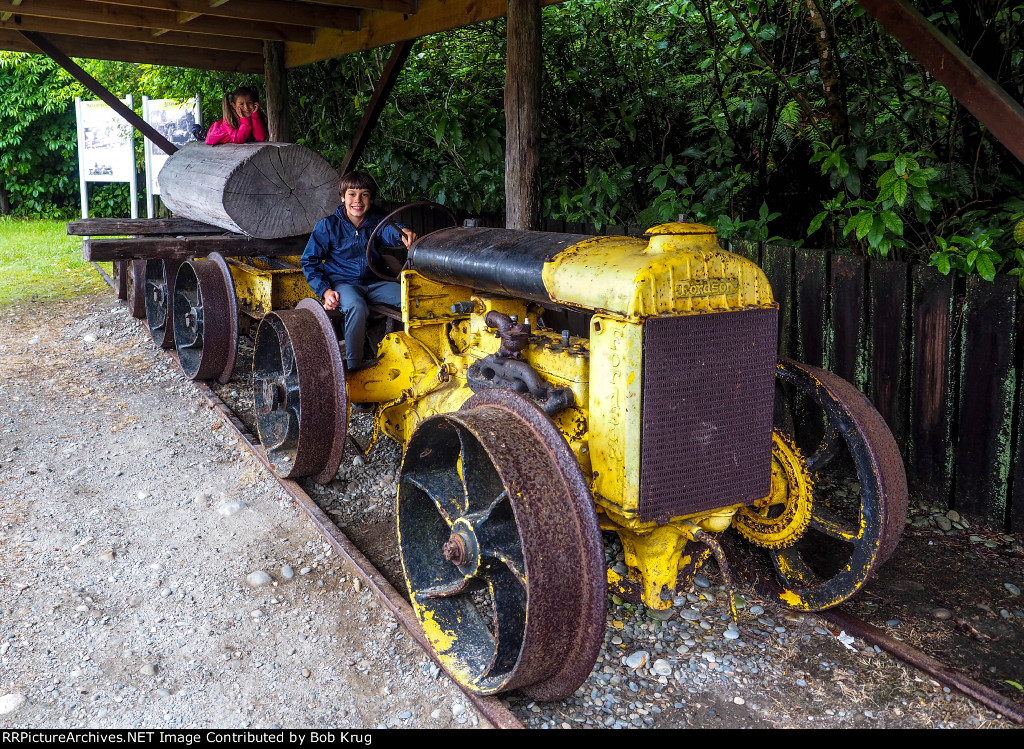 NATRASS RAIL TRACTOR